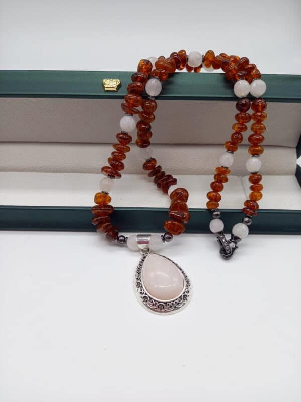 Collar de Ámbar Báltico, Cuarzo rosa y Hematite colgante Hecho a mano № 1