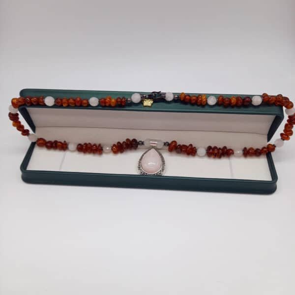Collar de Ámbar Báltico, Cuarzo rosa y Hematite colgante Hecho a mano № 1