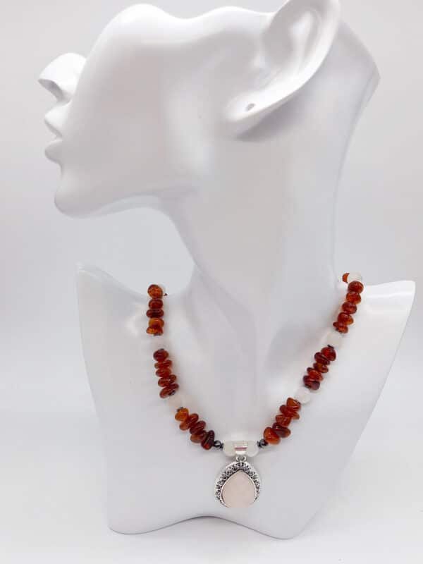 Collar de ámbar