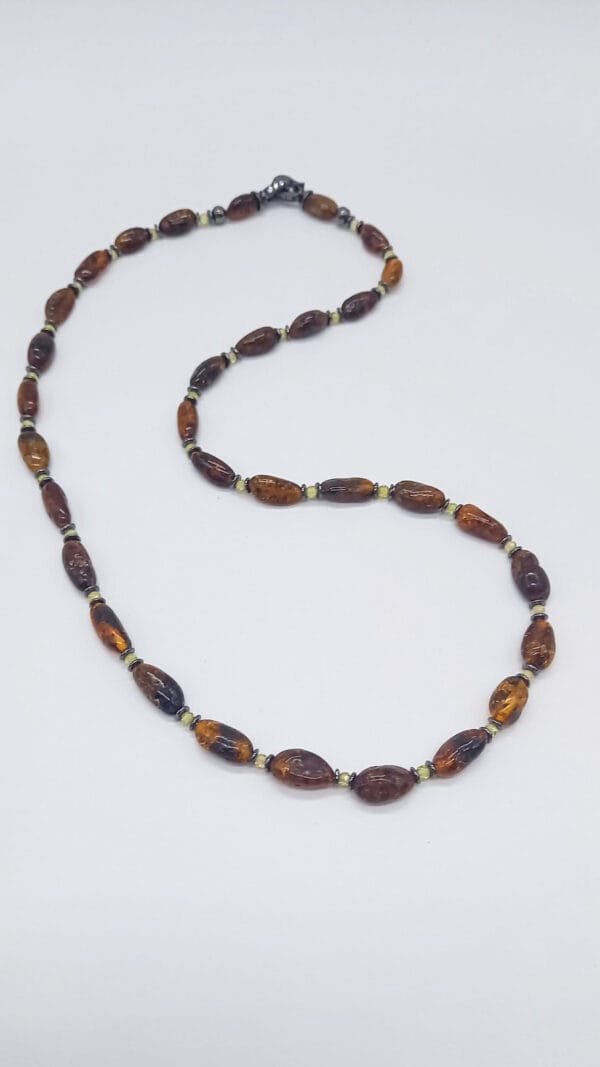 Collar de ámbar circon y hematite