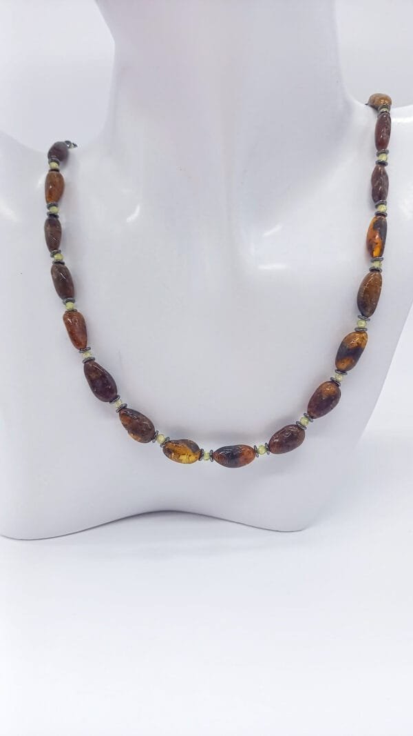 Collar de ámbar circon y hematite